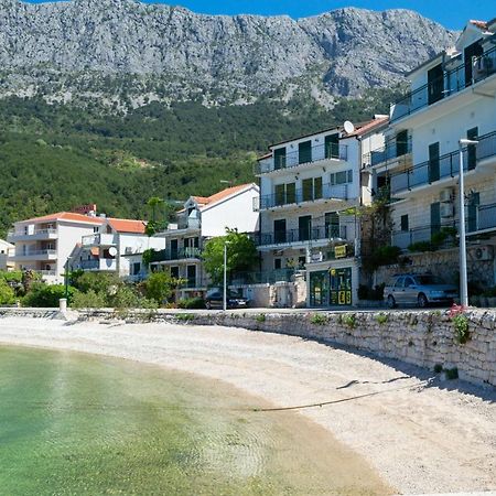 Apartments Ivica - Beachfront 德尔韦尼克 外观 照片