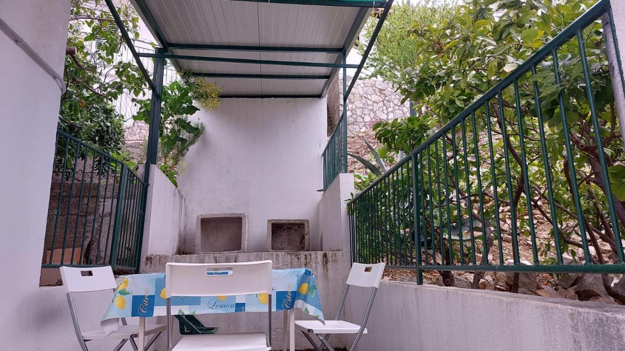 Apartments Ivica - Beachfront 德尔韦尼克 外观 照片